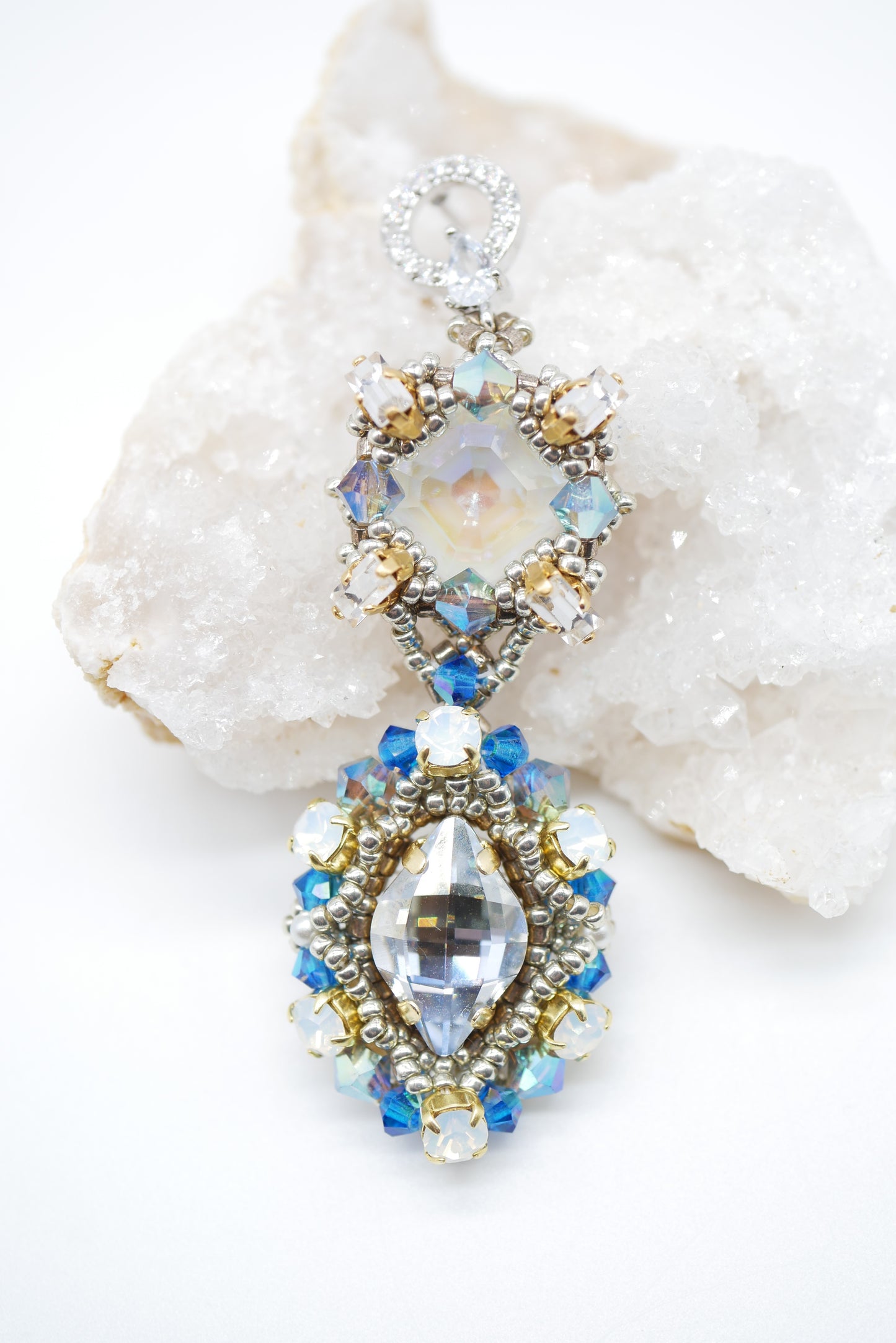 Vintage Daydream Earrings [Add-on Kit] Zoom Class Only!